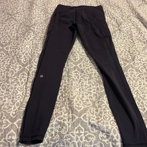 LuluLemon Leggings with Pockets Size 4 (Navy Blue)